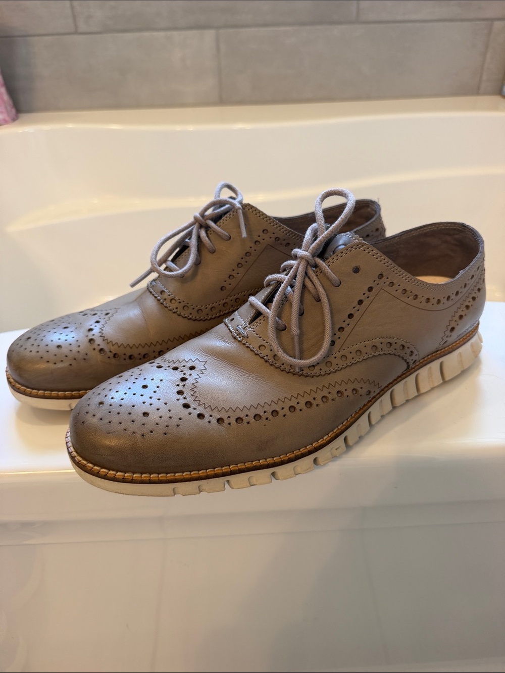 Men's Cole Haan Wingtip Oxford Leather Lace-Up - Taupe